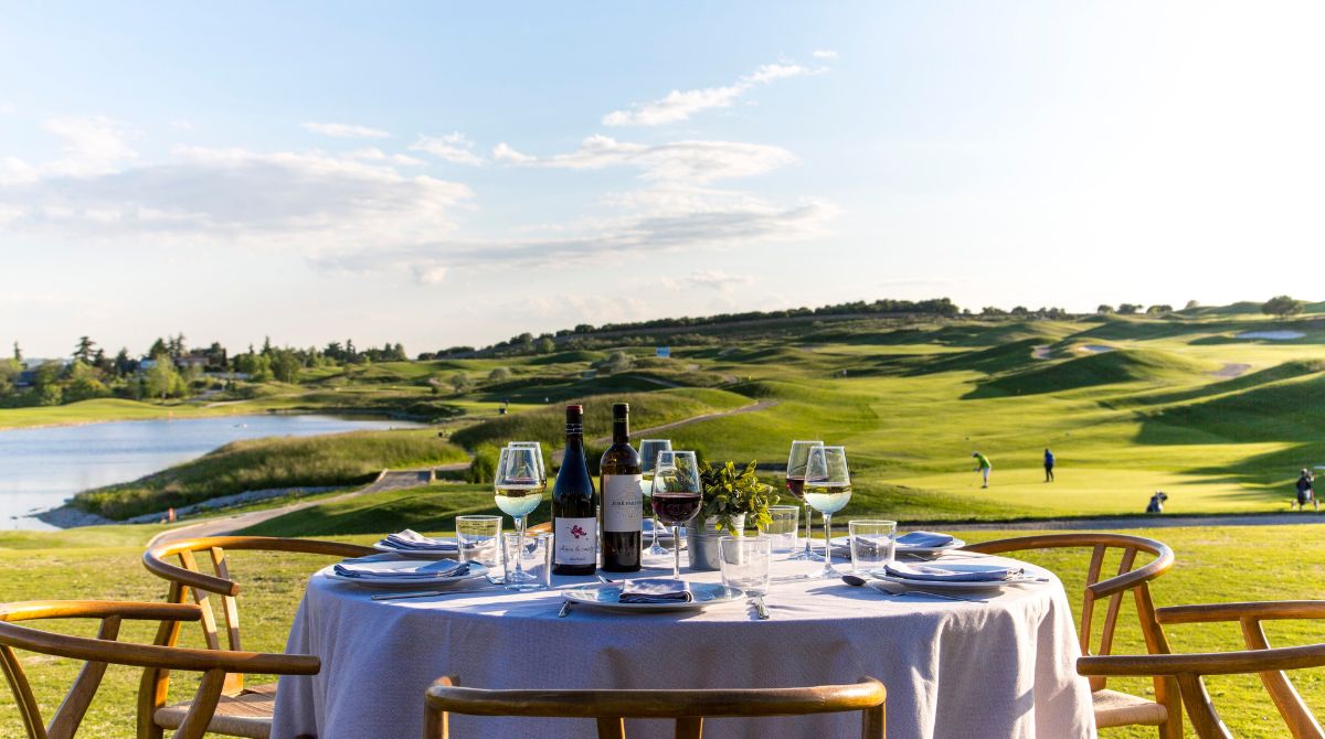how to book golf in Madrid