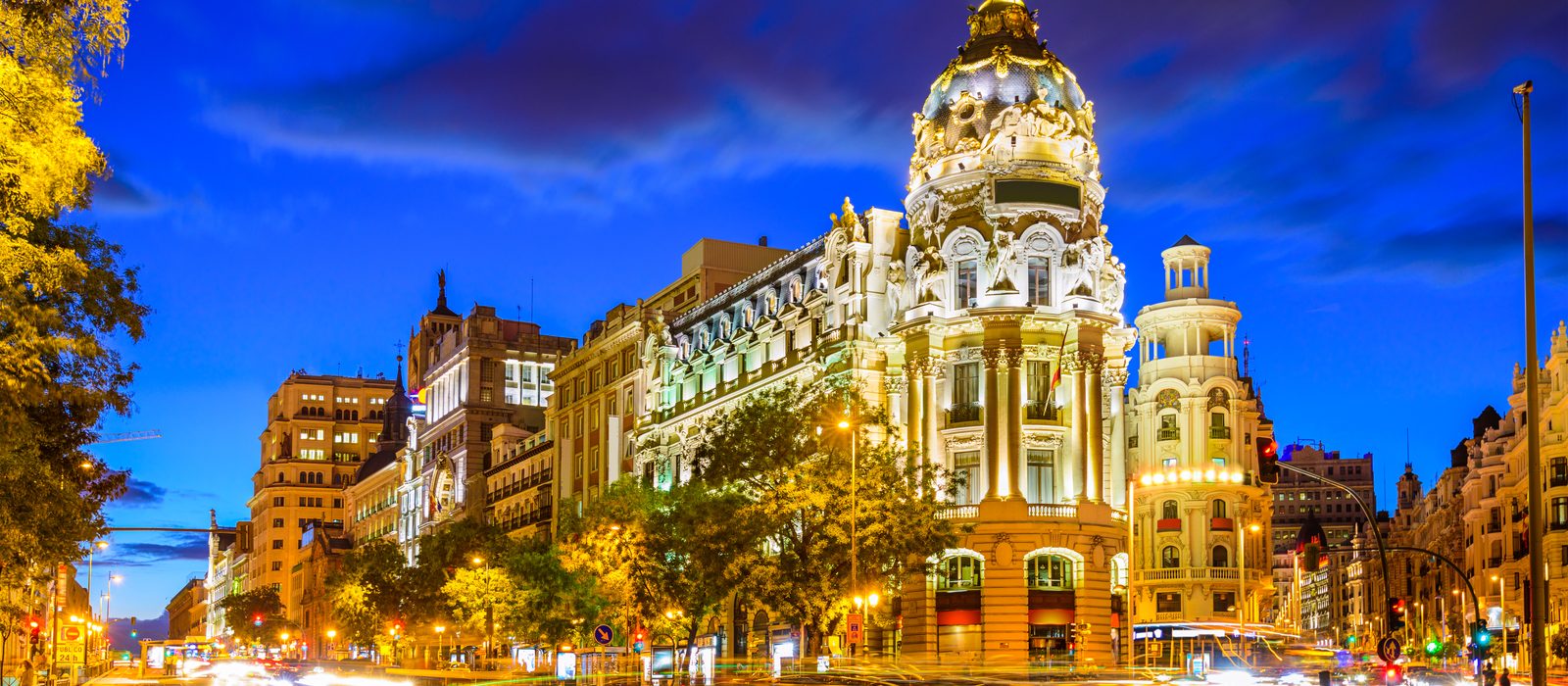 Gran Vía and the Metropolis building at night, Madrid